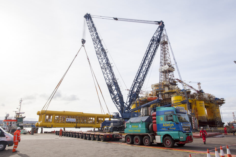 Allelys Heavy Haulage on the quayside